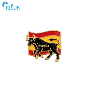 Spilla da corrida con Logo personalizzato in metallo e smalto di fabbrica con Design animale tori da corrida bandiera della <span class=keywords><strong>spagna</strong></span> con spilla e spilla - Product Image 6