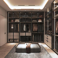 Armoire sur mesure avec portes vitrées, dressing intégré, éclairage LED, finition grain de bois pour projet de villa