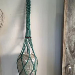 Suspension de plante en macramé écologique pour mariage - Product Image 1