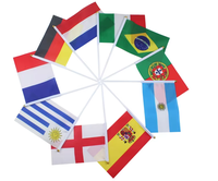 Drapeaux publicitaires promotionnels en gros, drapeaux à main mondiaux, mini-drapeaux à manivelle personnalisés avec mâts en plastique (Polyester)