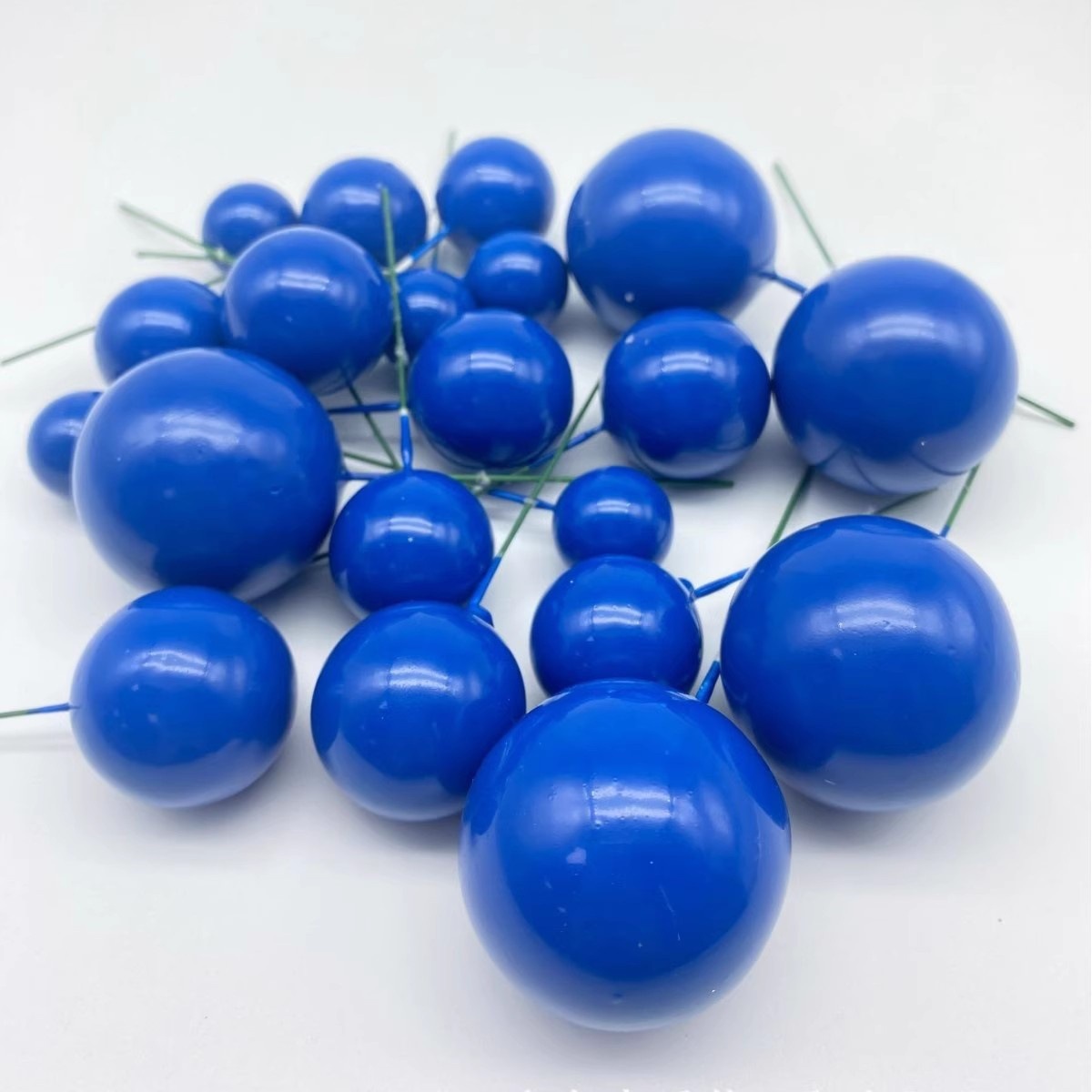 Boules colorées bleu foncé, paquet mixte de 20 (5