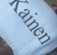 Couverture bébé tricotée personnalisée, cadeau brodé pour une fête de naissance, nom monogrammé, cadeau doux pour nouveau-né
