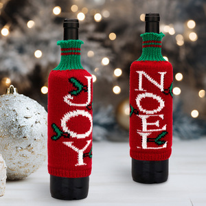 Nuevas Decoraciones Navideñas, Funda de Botella de Vino Tejida en Lana Acrílica a Rayas, Funda para Botella de Vino Tinto o Champán con Letras - Product Image 1