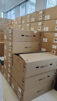 خادم DELL EMC PowerEdge R770 الجديد للشركات بتصميم 2U قابل للتركيب على الرف مع مقبسين للمعالجات ودعم وحدات معالجة الرسومات
