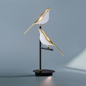 Lampe de table LED PM en acrylique, design nordique en forme de pie, pour lecture, bureau, chevet, hôtel, lampe de sol créative - Product Image 1