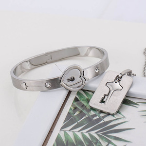 yunnique Titanium Steel <b>Couple</b> Lock Bracelet And <b>Necklace</b> Set Heart Shape Stainless Steel Jewelry Gift For Valentine's Day - Product Image 1