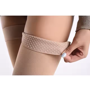 Calze a compressione sopra il ginocchio per uomini e donne forniture per la regolazione della vena varicosa e della pressione sanguigna per uso infermieristico a domicilio - Product Image 6