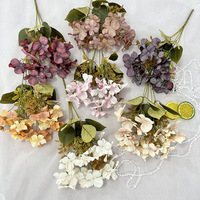 Buket Hydrangea Buatan YL dari Kain Sutra 5 Cabang, Rangkaian Bunga Dekoratif Buatan Tangan untuk Pernikahan, Aula Perjamuan, Hotel