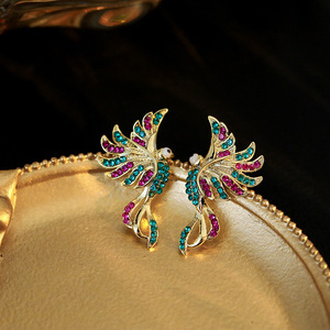 Orecchini a Perno Colorati a Forma di Uccello per Donne, Eleganti Accessori per Orecchie da Indossare Ogni Giorno - Product Image 2