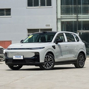 รถยนต์ไฟฟ้า Leapmotor B10 EV รุ่นใหม่ปี 2025 รถสปอร์ต SUV พลังงานไฟฟ้าล้วน ระยะทางวิ่งไกล รุ่นขับเคลื่อนอัจฉริยะ สำหรับการขับขี่ในเมือง - Product Image 5