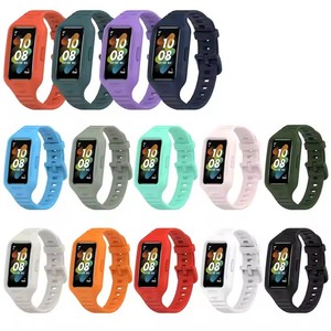 Bracelet en silicone souple pour <span class=keywords><strong>Huawei</strong></span> <span class=keywords><strong>Band</strong></span> 8 <span class=keywords><strong>7</strong></span> 6 Bracelet coloré Bracelet pour <span class=keywords><strong>Huawei</strong></span> <span class=keywords><strong>Band</strong></span> 9 10 Smart WatchBand remplacement - Product Image 4