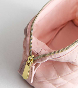 Bolsa de Maquillaje Ligera y Acolchada de Diseño Personalizado OEM, Bolsa de Cosméticos de Color Rosa Pastel para Mujer - Product Image 3