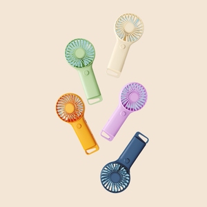 Novedades Mini ventilador de mano Ventilador portátil de bolsillo USB Ventilador de mano recargable con logotipo personalizado para regalos promocionales - Product Image 1