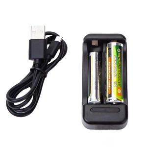 Cargador rápido para pilas AA/AAA, capacidad para 2 pilas, uso doméstico y profesional, carga eficiente y rápida. - Product Image 3