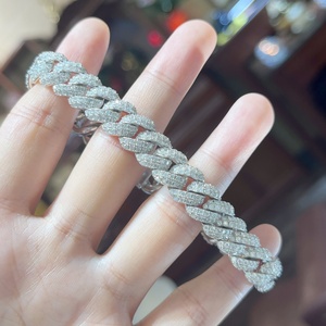 สร้อยข้อมือแบบ Cuban Link ชุบทอง 18K ดีไซน์สั่งทำพิเศษ ประดับเพชร VVS แบบ Lab Grown 2 แถว ตัวเรือนแบบ Claw Setting ขนาดใหญ่ สไตล์ Unisex สำหรับแร็ปเปอร์ ฮิปฮอป เครื่องประดับแฟชั่น - Product Image 4