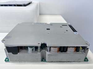 Modulo Convertitore DC-DC Integrato Bidirezionale Non Isolato da 1.2kW con Controllo Digitale CAN, Grado di Protezione IP67, Efficienza del 94% - Product Image 3