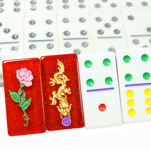 Dominos en acrylique double couche personnalisés, directement de l'usine, en rouge/blanc, design gravé vibrant, jeu de société/jouet éducatif - Product Image 5