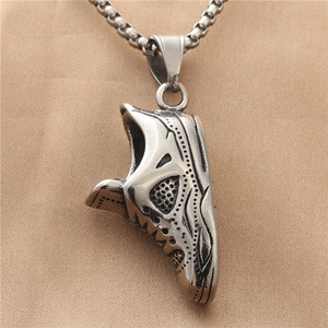 Yunnique – collier avec pendentif en forme de baskets en acier inoxydable pour hommes, bijoux décontractés rétro à la mode, 19040 - Product Image 2