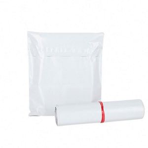 Sacs de courrier noir recyclé express imprimé avec logo personnalisé enveloppe de paquet d'expédition de vêtements poly sac postal d'enveloppe d'expédition en poly - Product Image 1