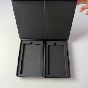 Boîte de rangement en papier pour cartes de collection, avec fermeture magnétique rigide, personnalisée et imprimée en relief, pour cartes sportives, vente en gros - Product Image 1