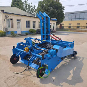 Ventes chaudes Récolteuse à chargement automatique pour pommes de terre et patates douces, mini moissonneuse-batteuse avec <span class=keywords><strong>suspension</strong></span> à 3 points - Product Image 2