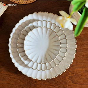 Plato de Cerámica con Encaje Floral en Relieve Vintage para Bodas, Fiestas, Restaurantes, Cena, Postre, Vajilla - Product Image 3
