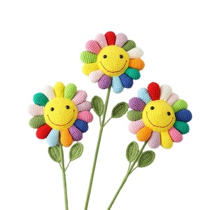 ถักโครเชต์ลายการ์ตูนสไตล์นอร์ดิกดอกทานตะวันสีสันสดใสอมยิ้มดอกไม้ของเล่นจำลองสีรุ้งผลิตภัณฑ์สำเร็จรูปน่ารัก - Product Image 1