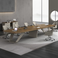 Ensemble de table et de chaises de conférence moderne pour hôtel, mobilier de bureau durable et écologique avec pieds en métal