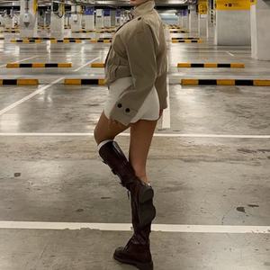 Conjunto Clásico Vintage de Alta Calidad para Mujer, Chaqueta Cortavientos de Manga Larga con Cuello Alto y Pantalones Cortos de Cintura Alta para Mujer - Product Image 2