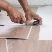 Revêtement de sol en vinyle PVC LVT LVP imperméable, moderne et luxueux, pour appartement, intérieur, SPC, noyau rigide, écologique, planches à clipser, design graphique