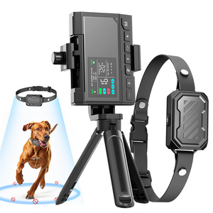 Collier de dressage pour chien avec écran couleur, clôture sans fil, barrière électronique trois en un pour utilisation en extérieur - Product Image 2