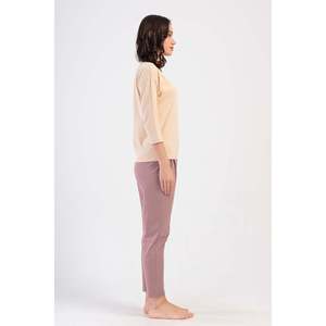 Conjunto de Pijama para Mujer, Cuello Redondo, Hombros Caídos, Manga 3/4, Plisado, Bolsillos, 7/8, Color Beige - Product Image 3