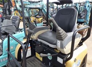 Miniexcavadora hidráulica usada CAT 301.5 de alta calidad, fabricada en Japón, de 1 tonelada, 1.5 toneladas y 2 toneladas, con bomba Caterpillar y certificación CE. - Product Image 6