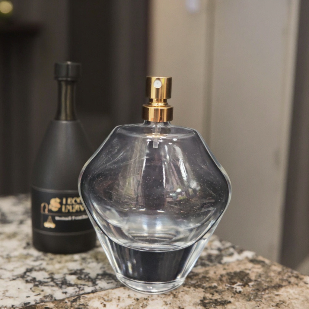 triangle bottle parfum