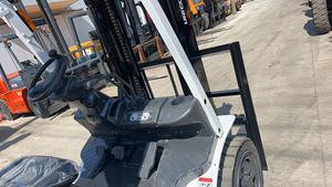 Chariot élévateur diesel TCM FD25T3 d'occasion, capacité de 3 à 15 tonnes, haute efficacité, prix bas, en vente - Product Image 3