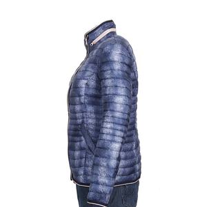 Veste d'hiver courte de haute qualité pour femmes Logo personnalisable Vêtements d'extérieur coupe-vent pour femmes - Product Image 4