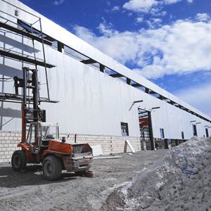 Atelier préfabriqué <span class=keywords><strong>de</strong></span> <span class=keywords><strong>haute</strong></span> qualité hangar <span class=keywords><strong>de</strong></span> stockage <span class=keywords><strong>de</strong></span> matériaux <span class=keywords><strong>de</strong></span> construction en métal structures en acier construction <span class=keywords><strong>de</strong></span> bâtiments immobilier - Product Image 2