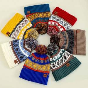 Gorro de punto para niños, bufanda cálida y gruesa para invierno, guantes con cuerda para colgar, juego de 4 piezas - Product Image 4