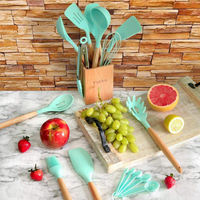 Ensemble d'ustensiles de cuisine 12 pièces poignées en acier inoxydable et accessoires de cuisine en silicone avec style design en acier et bois pour un usage domestique