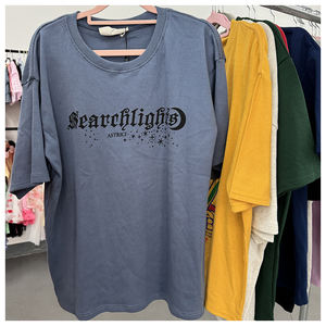 เสื้อยืดแฟชั่นผู้ชายแขนสั้น สไตล์ลำลองหลวมๆ สำหรับฤดูร้อน ขายส่ง สินค้าคละแบบ สุ่มจัดส่ง - Product Image 1