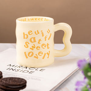 <span class=keywords><strong>Tasse</strong></span> à petit déjeuner en <span class=keywords><strong>porcelaine</strong></span> personnalisée de 350 ml avec dessin animé anglais en gros pour souvenir, cadeau de la Saint-Valentin - Product Image 5