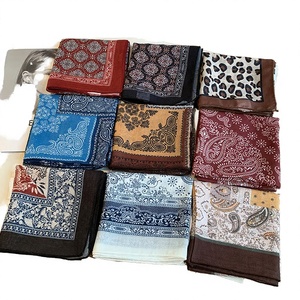 Nouveautés Été 58*58cm Foulard Carré en Polyester à Imprimé Numérique avec Décoration Plumes, Doux pour la Peau - Product Image 2