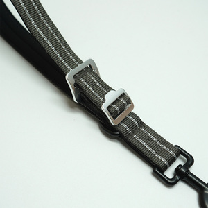 Laisse Courte Anti-Traction en Nylon Écologique avec Quincaillerie Métallique, Logo Couleur Personnalisé et Coutures Réfléchissantes pour la Promenade et l'Entraînement - Product Image 3