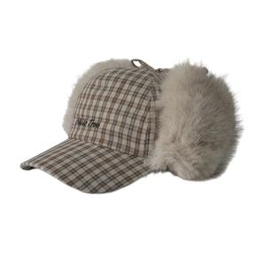 Gorro de Béisbol Estilo Retro con Orejeras de Peluche, Gorro de Invierno con Parches de Mezclilla y Peluche - Product Image 4