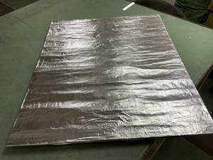 Pannello <span class=keywords><strong>Isolante</strong></span> in Aerogel Sigillato su Quattro Lati Rivestito su Entrambi i Lati <span class=keywords><strong>con</strong></span> Tessuto in Fibra di Vetro e Alluminio 600x750x10mm - Product Image 3