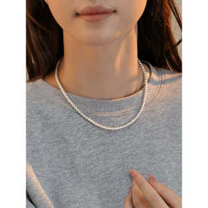 Colliers superposés en perles de 8 mm pour femmes, tendance 2025, à porter en plusieurs couches - Product Image 2