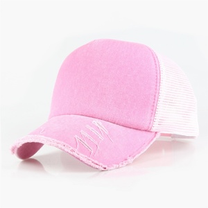 Casquette de baseball en coton personnalisée avec logo brodé, style formel ou sportif, visière incurvée, boucle métallique à carreaux en relief, vente en gros - Product Image 1