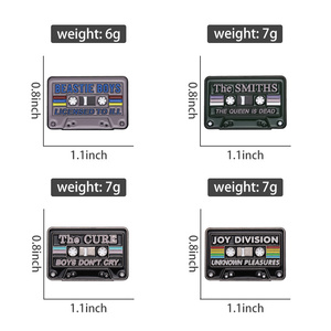 Broche <span class=keywords><strong>de</strong></span> ruban adhésif en gros Radio Music Theme Series Insigne en métal Accessoire Broches Broches décoratives Badges sur sac à dos Accessoires - Product Image 6