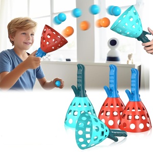 Gioco Pop Pass Catch Ball per Esterni con 2 Canestri Lanciatori e 5 Palline, Giocattolo Sportivo Estivo per Spiaggia e Giardino, Regalo per Feste di Compleanno - Product Image 1