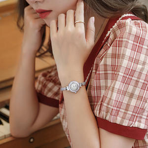 2025 nouvelles montres pour femmes exquises et petites montres-bracelets montres pour femmes à la mode et élégantes - Product Image 3